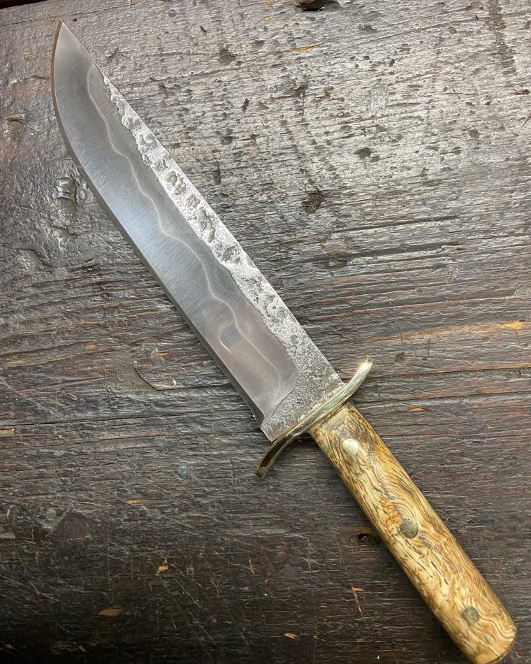 knife with horse chestnut handle