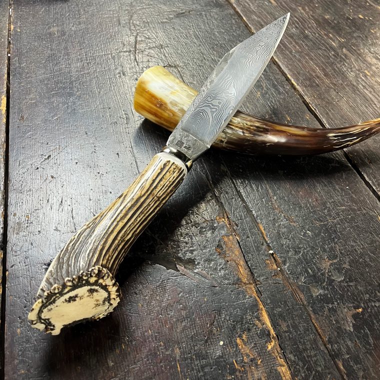 "Drengr" damascus seax with antler handle