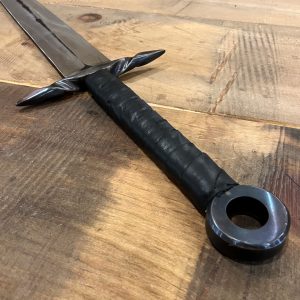 ring pommel arming sword